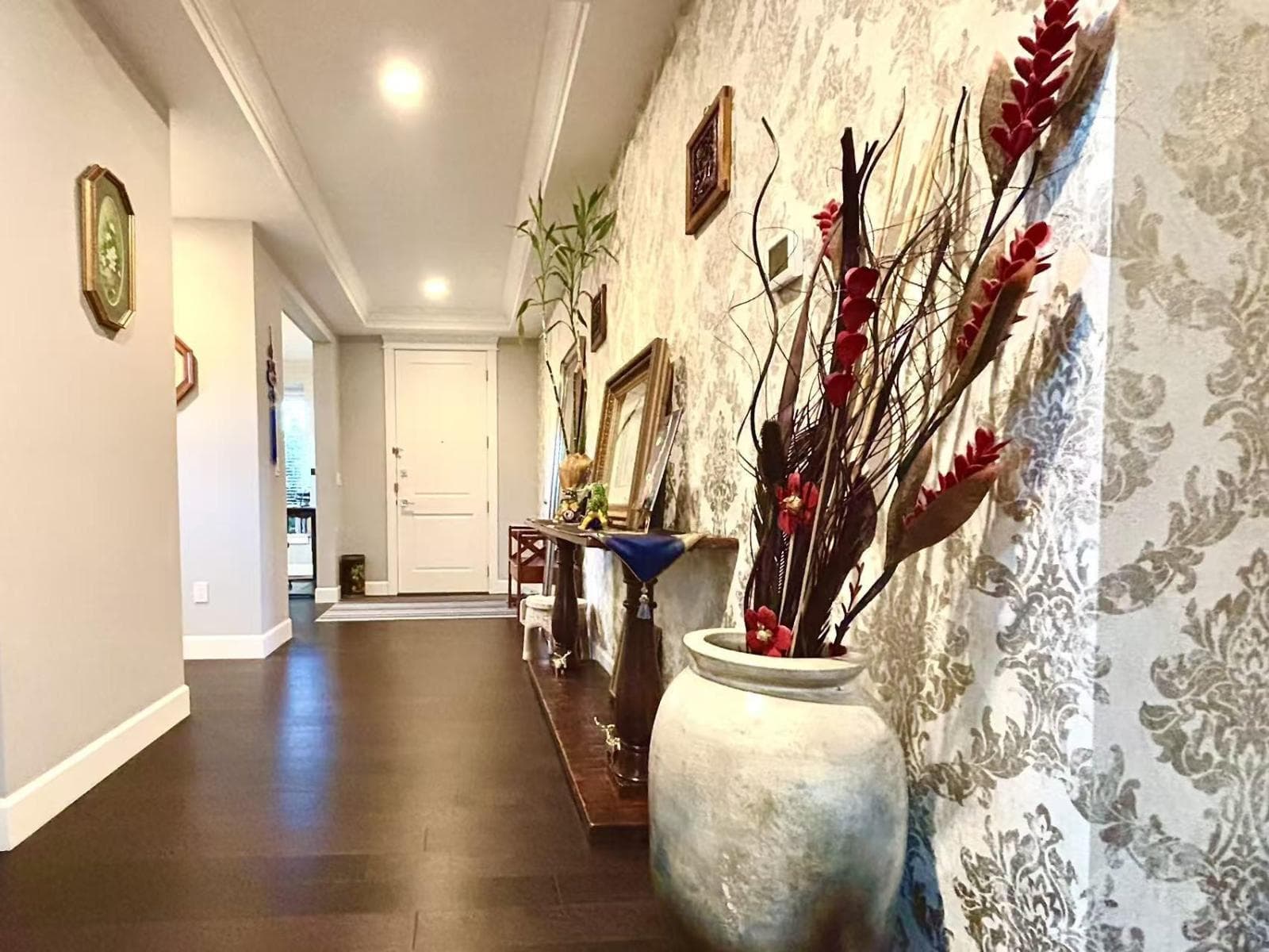 , Surrey, — Surrey - Main photo