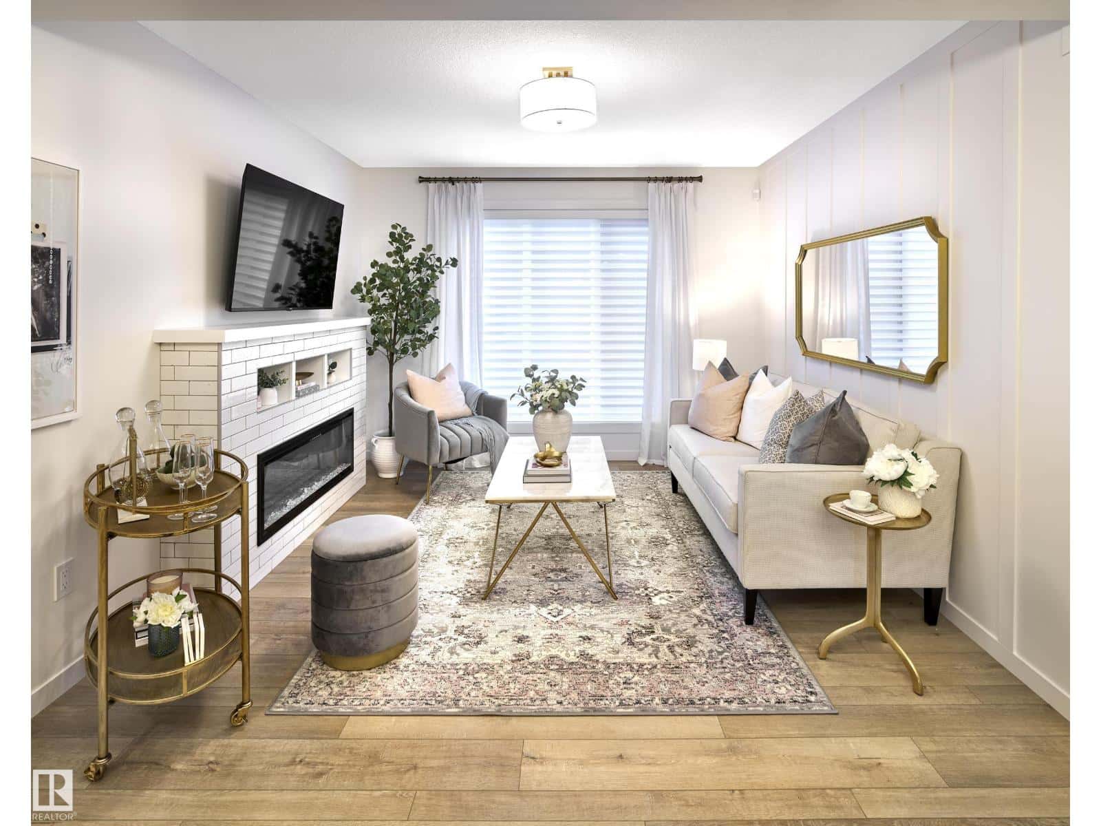 , Edmonton, — Edmonton - Photo 2 of 12