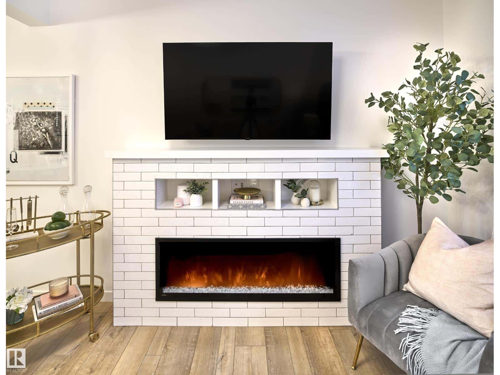 , Edmonton, Alberta — Edmonton, Alberta - Photo 3 of 12