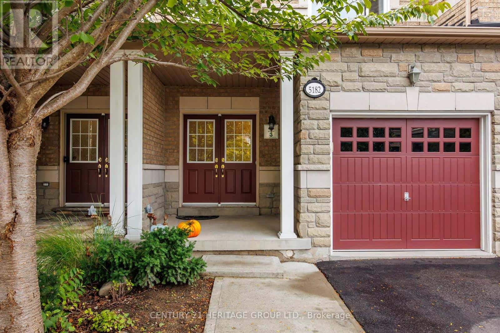 , Mississauga (Churchill Meadows), — Mississauga (Churchill Meadows) - Photo 2 of 31