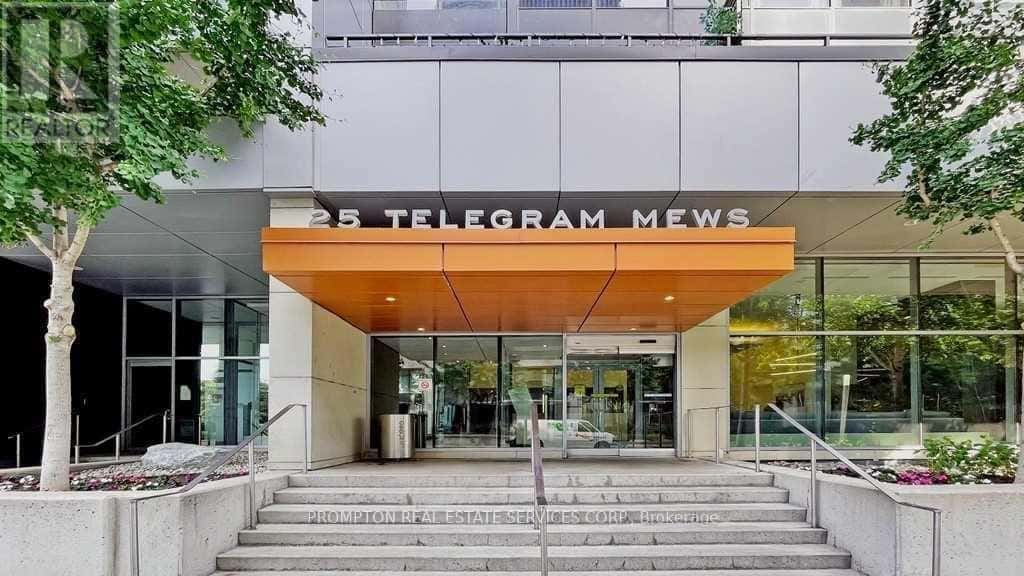 , Toronto (Waterfront Communities), Ontario — Toronto (Waterfront Communities), Ontario - Photo 3 of 7