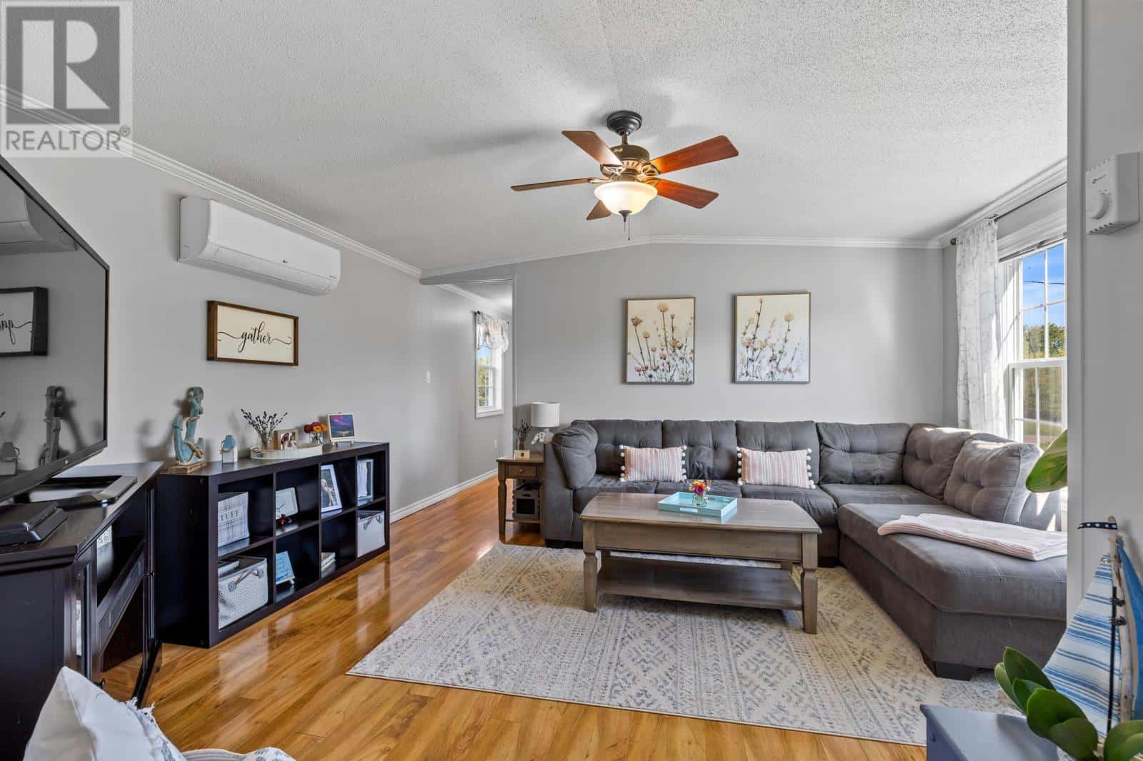 , Montague, — Montague - Photo 2 of 32