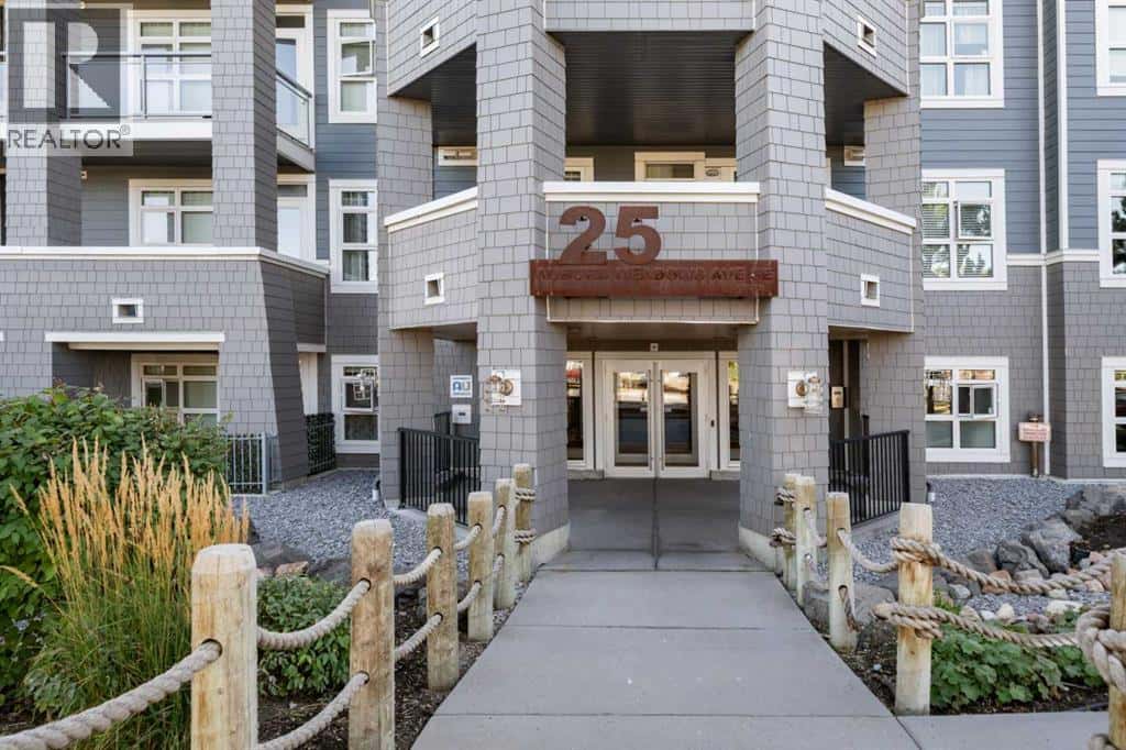 , Calgary, — Calgary - Photo 4 of 94