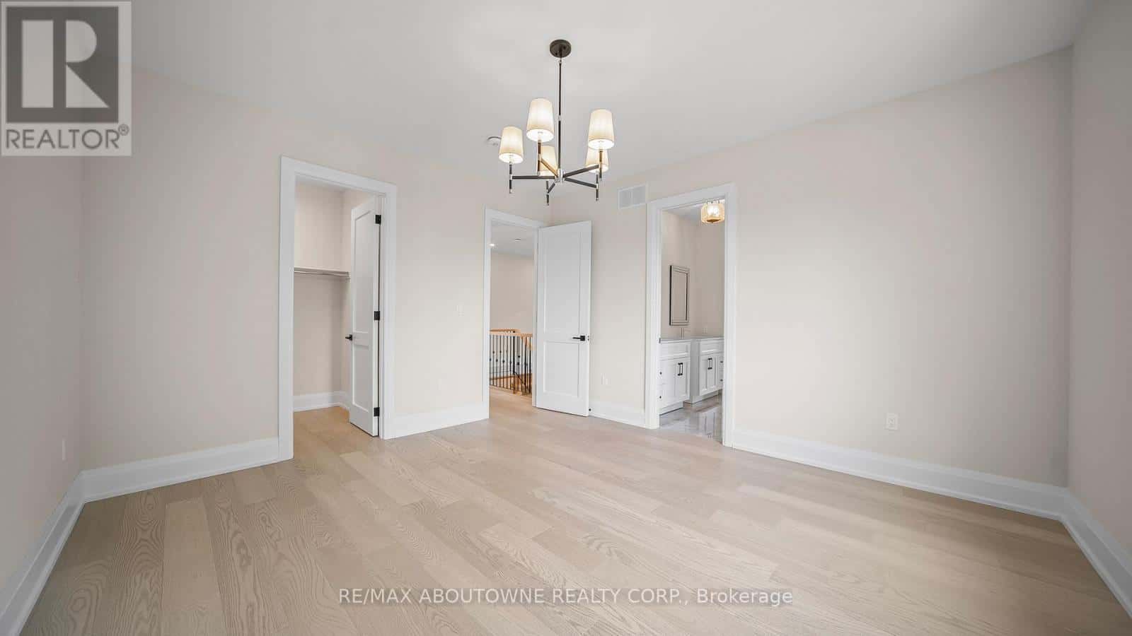 , Hamilton (Winona), Ontario — Hamilton (Winona), Ontario - Photo 4 of 49