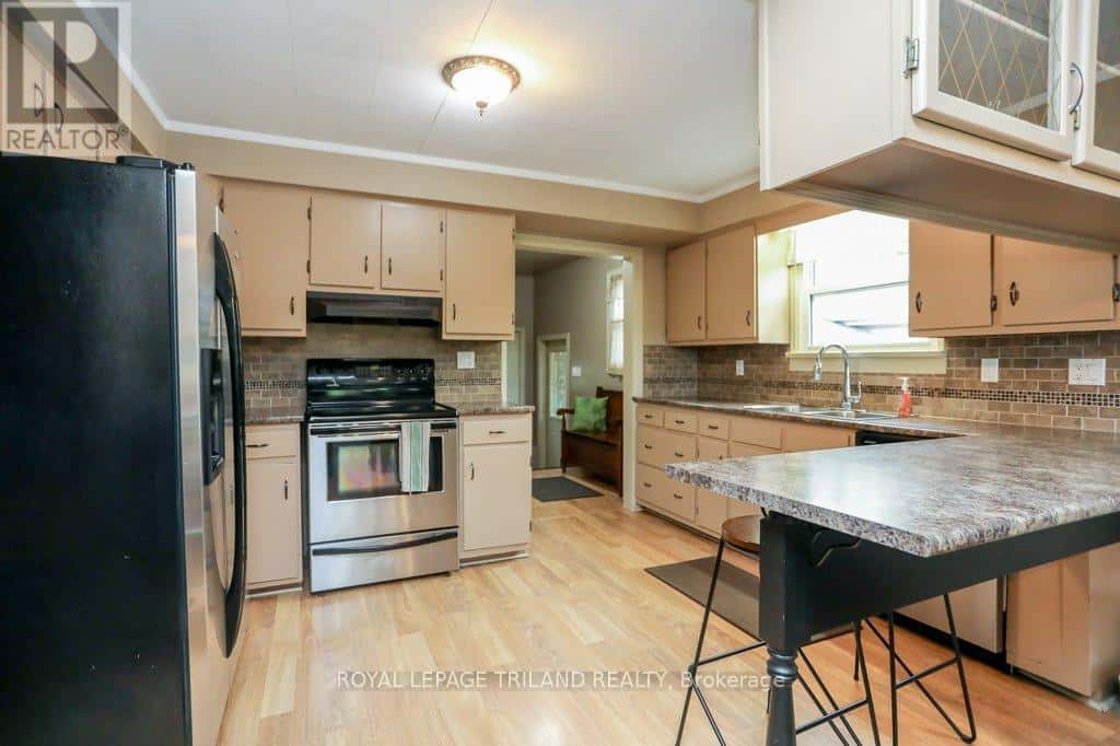 , Southwold (Southwold Town), Ontario — Southwold (Southwold Town), Ontario - Photo 5 of 31