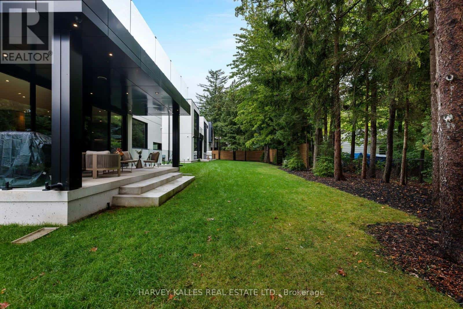 , Mississauga (Lorne Park), — Mississauga (Lorne Park) - Photo 2 of 50