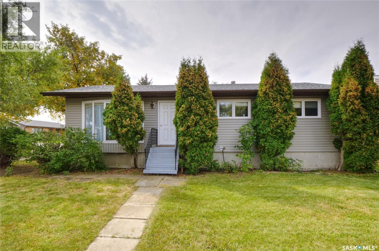 , Assiniboia, — Assiniboia - Main photo