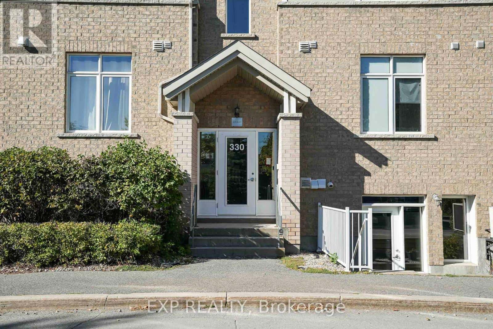 A - 330 EVEREST PRIVATE — Ottawa - Photo 2 of 27