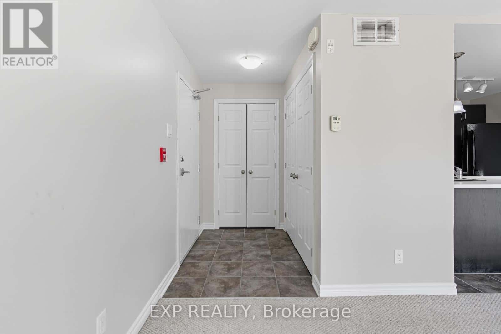 A - 330 EVEREST PRIVATE — Ottawa - Photo 4 of 27