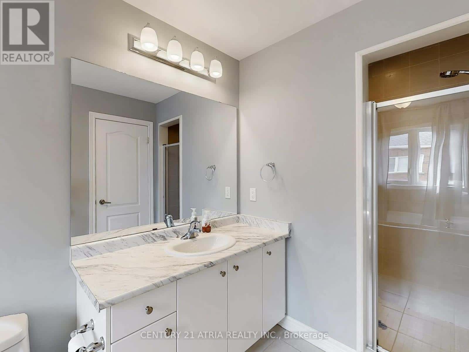 , Richmond Hill (Oak Ridges Lake Wilcox), Ontario — Richmond Hill (Oak Ridges Lake Wilcox), Ontario - Photo 4 of 26