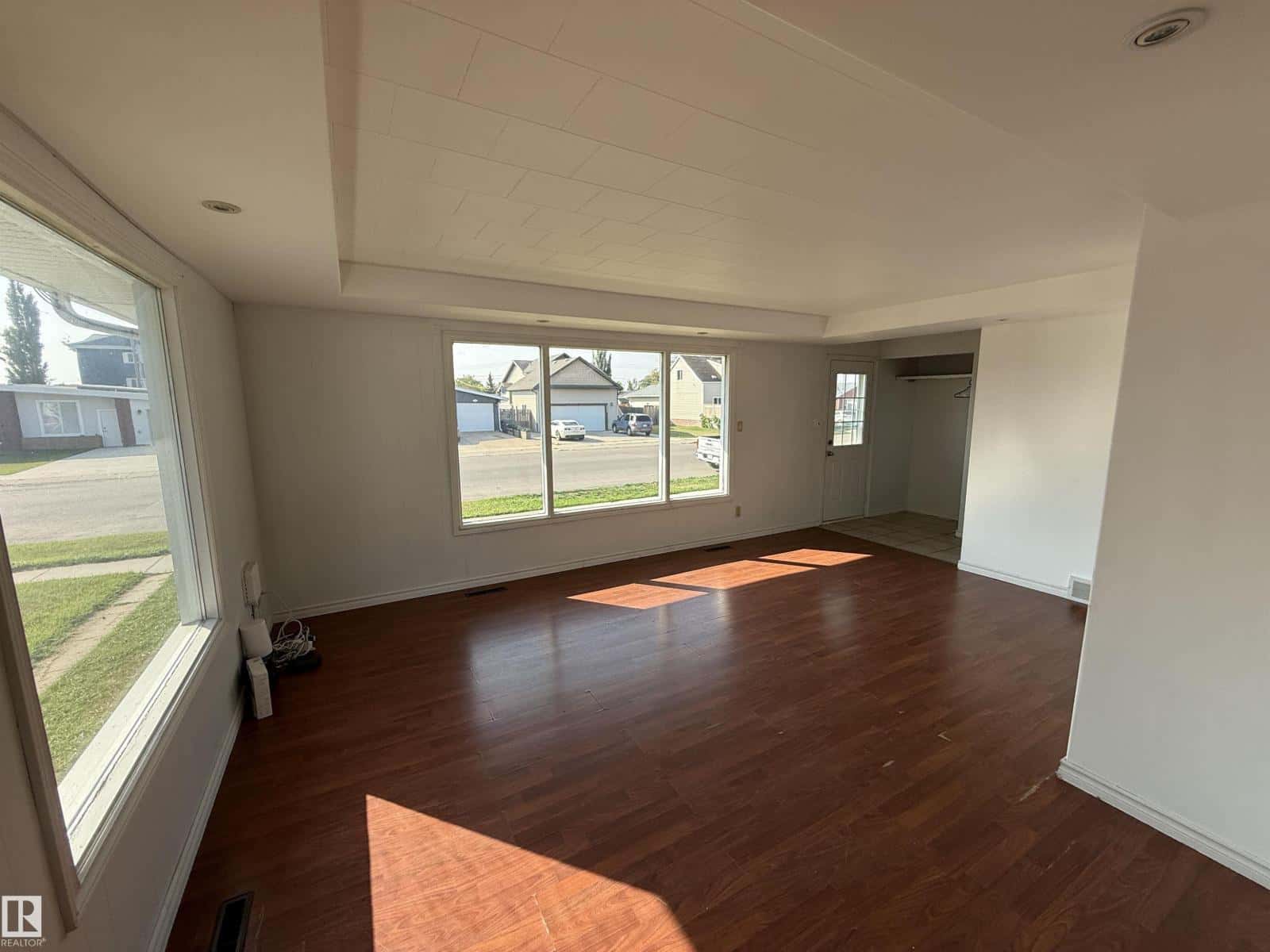 4810 48 AV — St. Paul Town - Photo 4 of 28