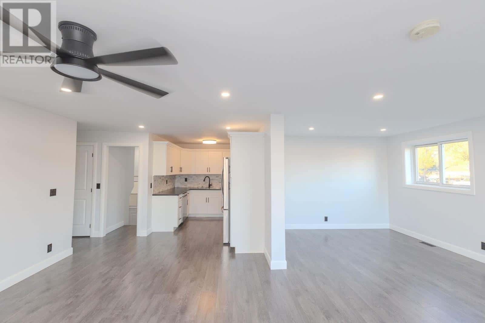 , Sault Ste. Marie, — Sault Ste. Marie - Photo 3 of 35