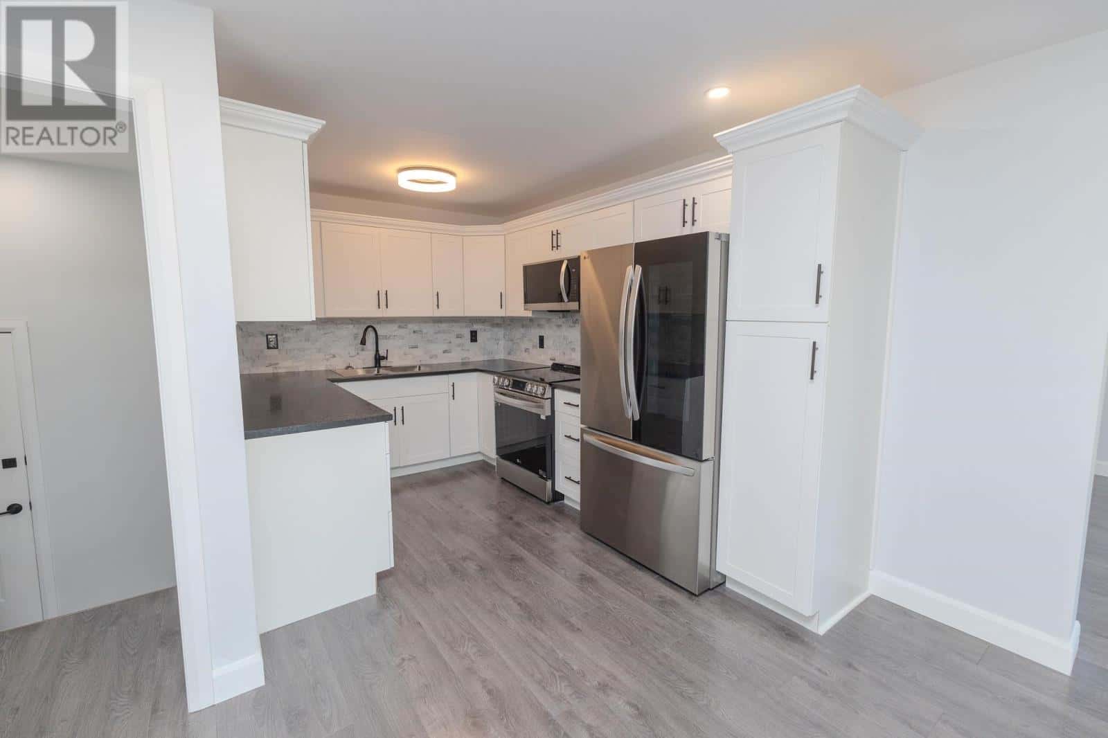 , Sault Ste. Marie, — Sault Ste. Marie - Photo 4 of 35