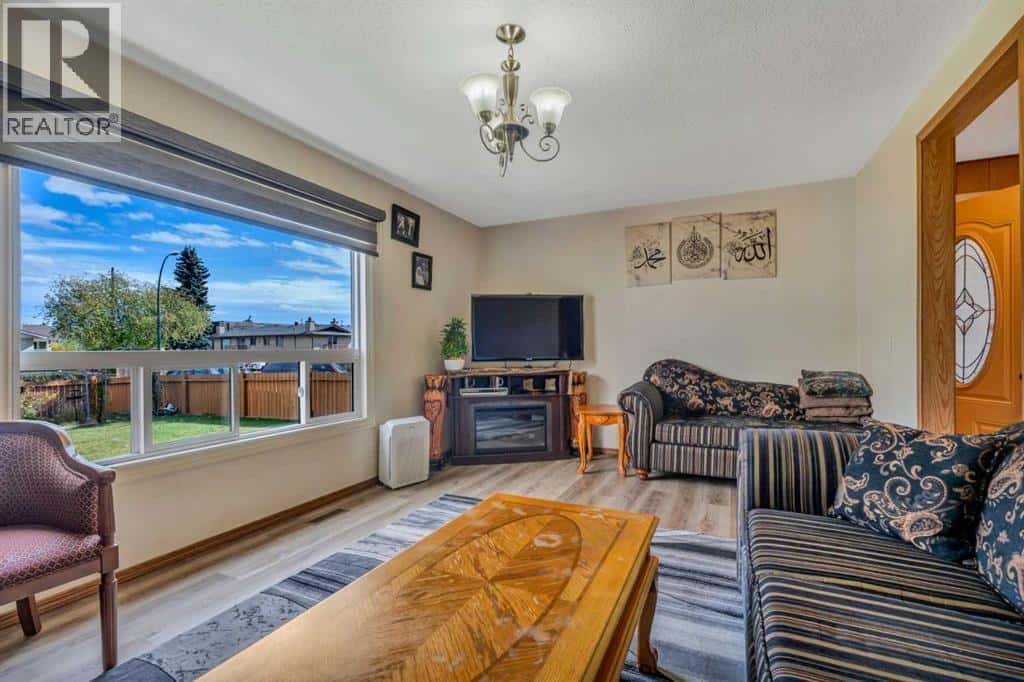 , Calgary, Alberta — Calgary, Alberta - Photo 3 of 82