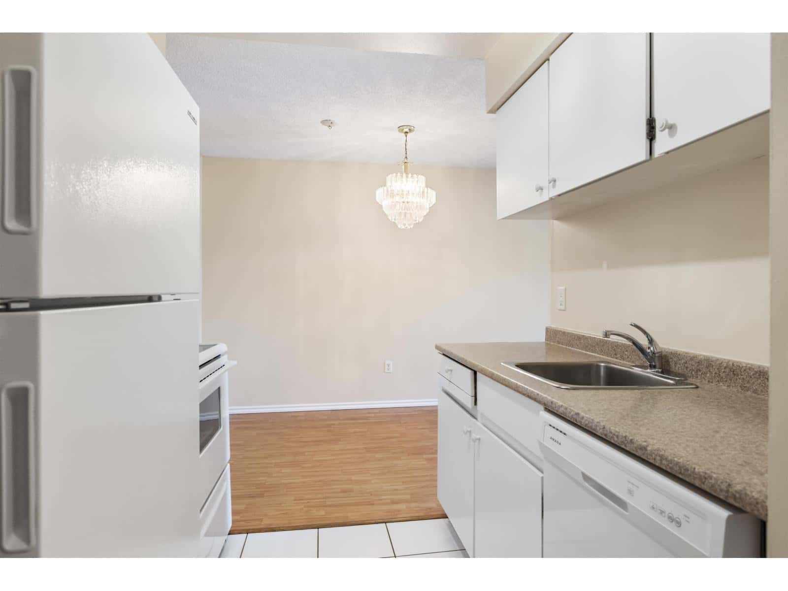 209 15268 100 AVENUE — Surrey - Photo 4 of 39