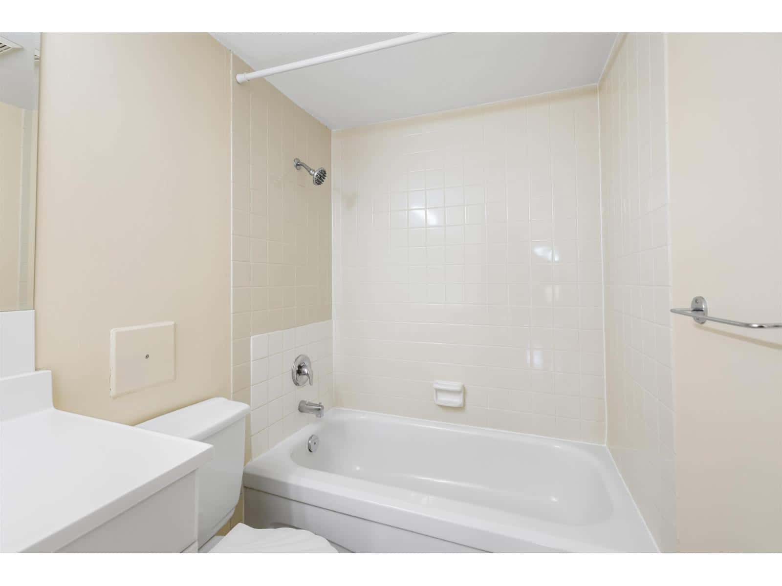 209 15268 100 AVENUE — Surrey - Photo 3 of 39