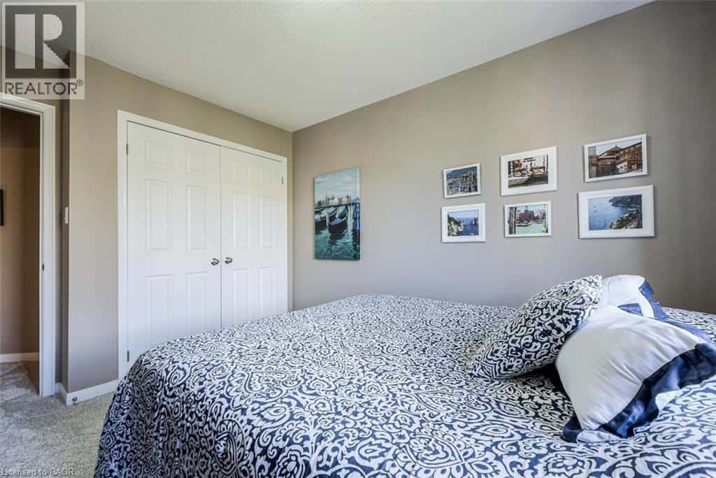 , Waterdown, — Waterdown - Photo 4 of 50