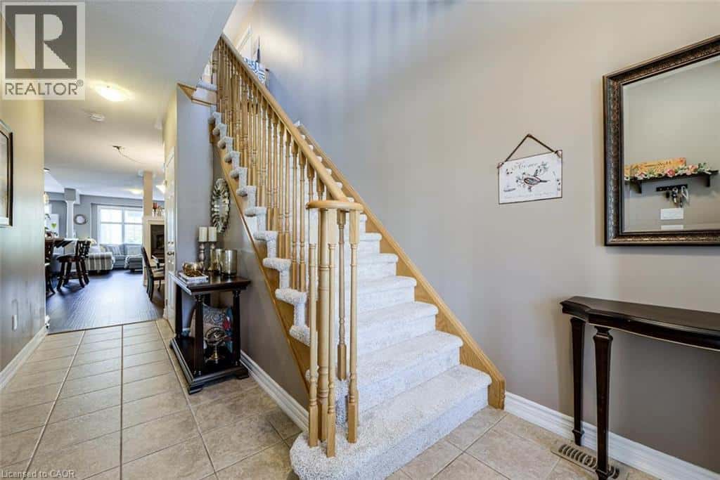 , Waterdown, — Waterdown - Photo 2 of 50