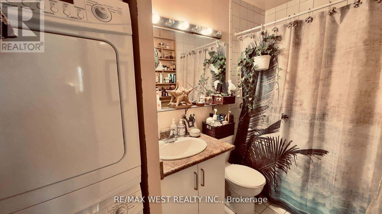 1061 BATHURST STREET — Toronto (Annex) - Photo 4 of 24