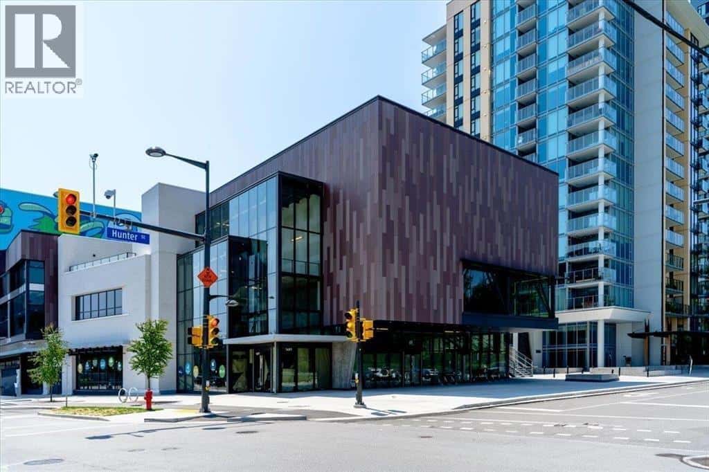 , Vancouver, British Columbia — Vancouver, British Columbia - Photo 3 of 18