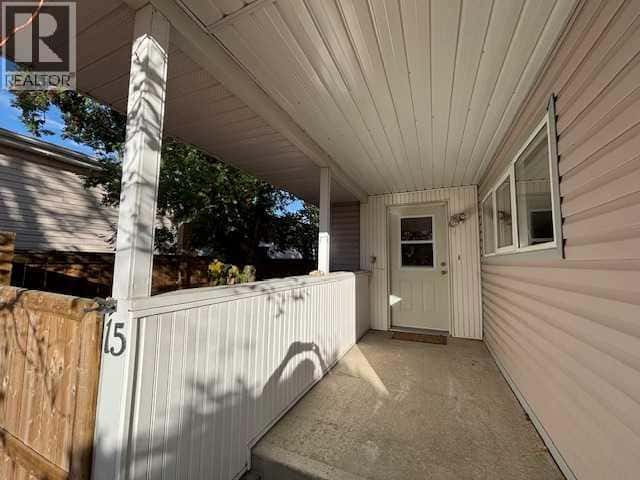 , Claresholm, Alberta — Claresholm, Alberta - Photo 3 of 70