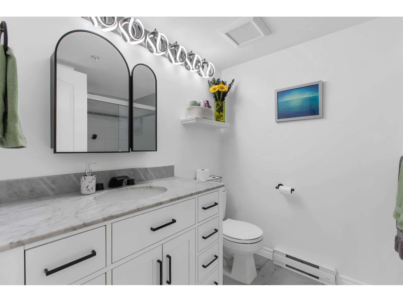 , Langley, — Langley - Photo 2 of 36