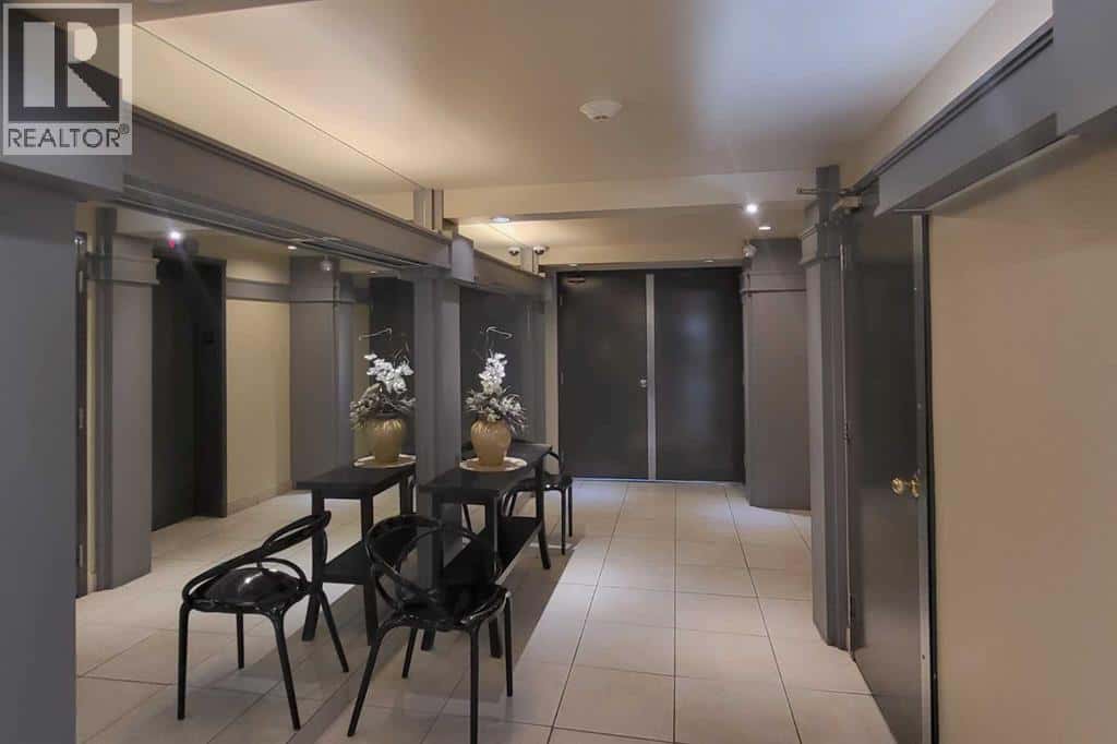 101, 505 Canyon Meadows Drive SW — Calgary - Photo 2 of 49