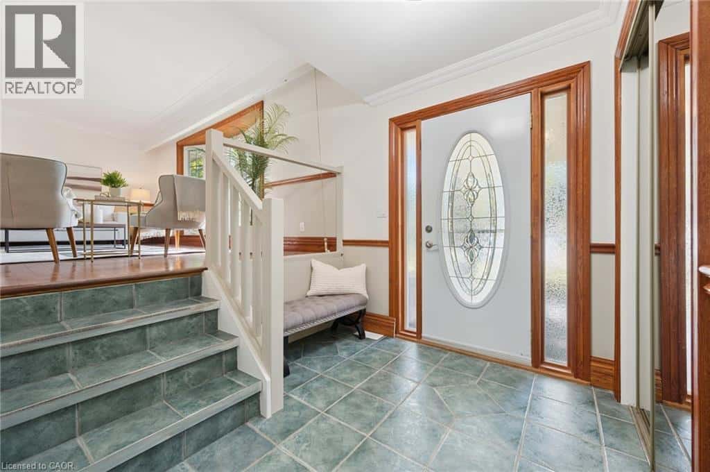 544 GLEN MANOR Boulevard — Waterloo - Photo 3 of 34