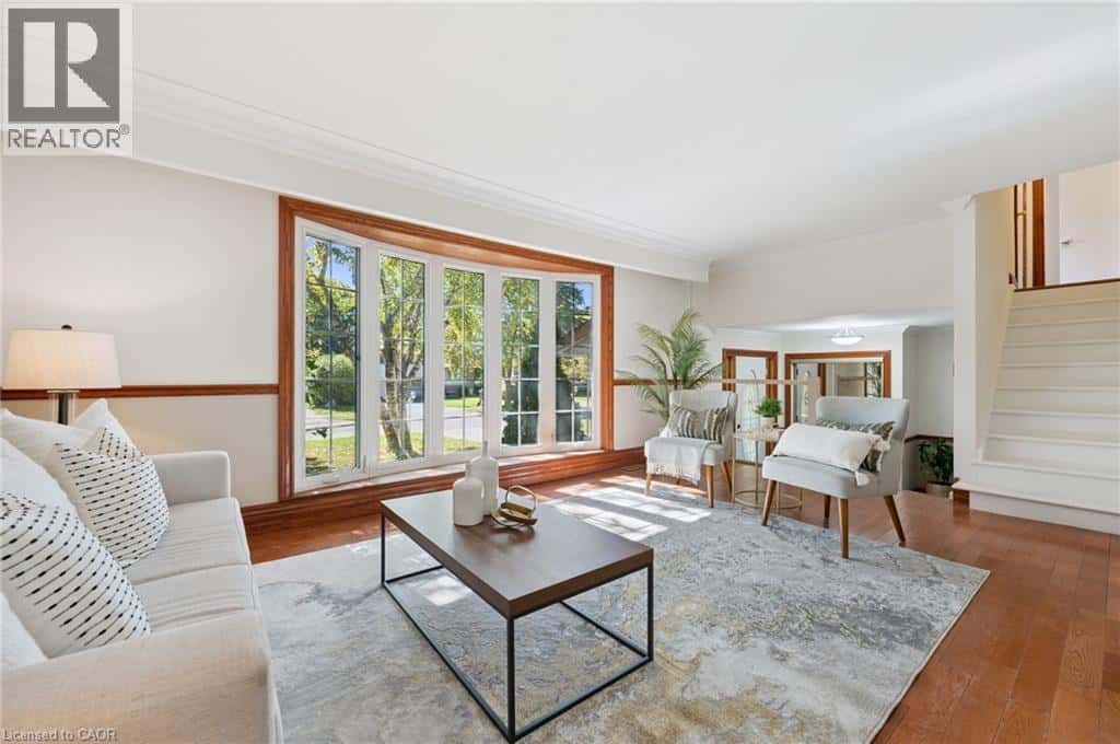 544 GLEN MANOR Boulevard — Waterloo - Photo 5 of 34