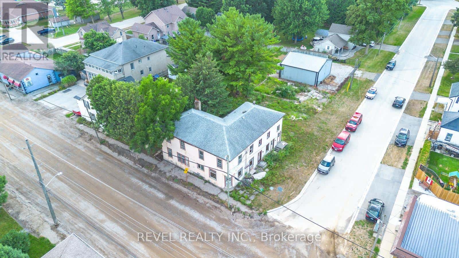 , Blandford-Blenheim (Princeton), — Blandford-Blenheim (Princeton) - Photo 2 of 26