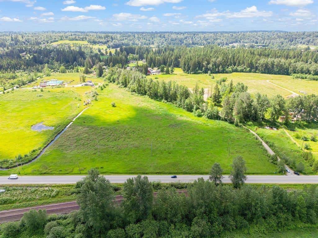 , Langley, British Columbia — Langley, British Columbia - Photo 4 of 16