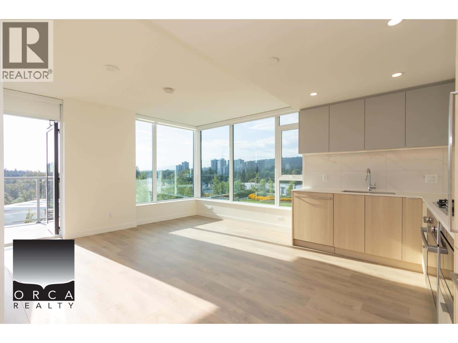 , Coquitlam, — Coquitlam - Photo 2 of 20