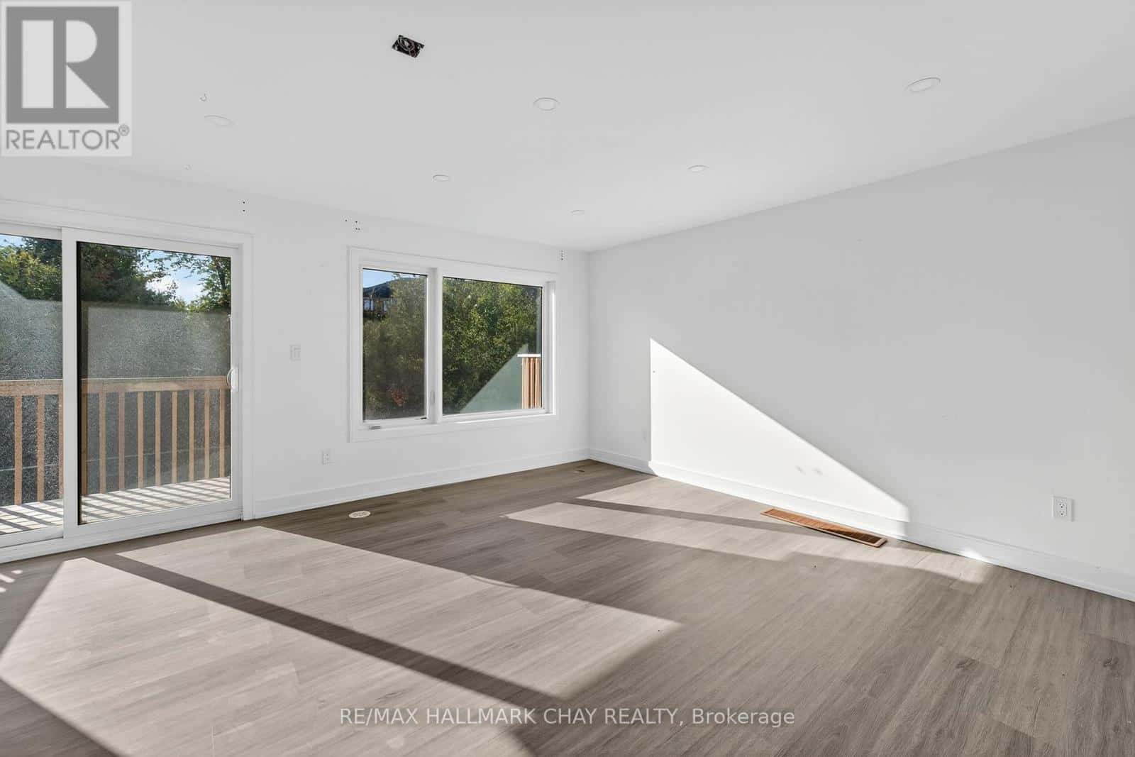 , Barrie (Innis-Shore), — Barrie (Innis-Shore) - Photo 4 of 26