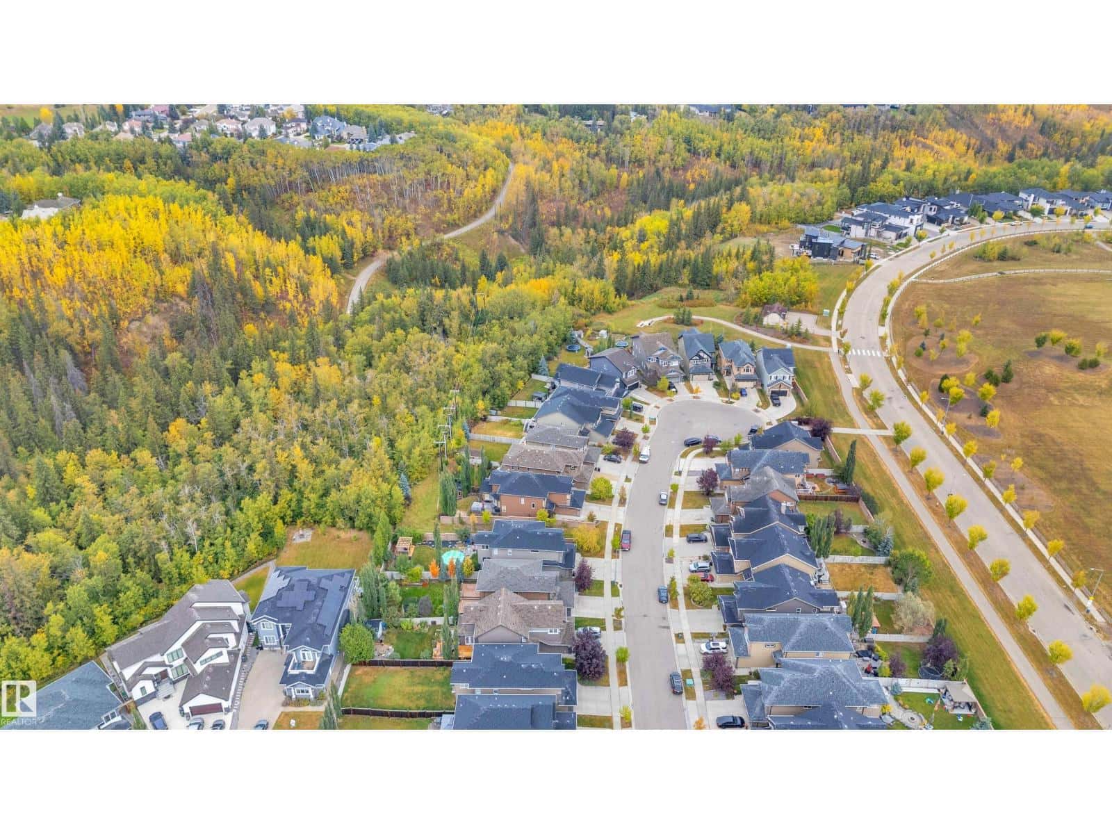 1422 Chahley PL NW NW — Edmonton - Photo 5 of 104