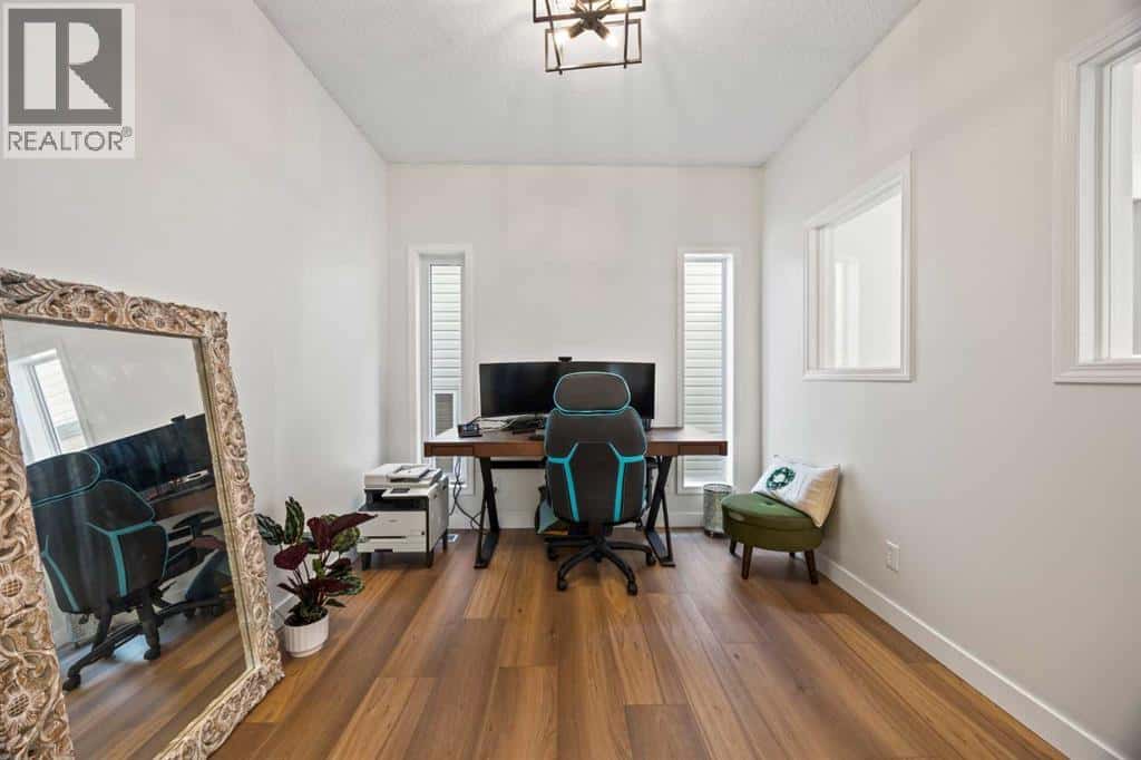 , Calgary, Alberta — Calgary, Alberta - Photo 4 of 46