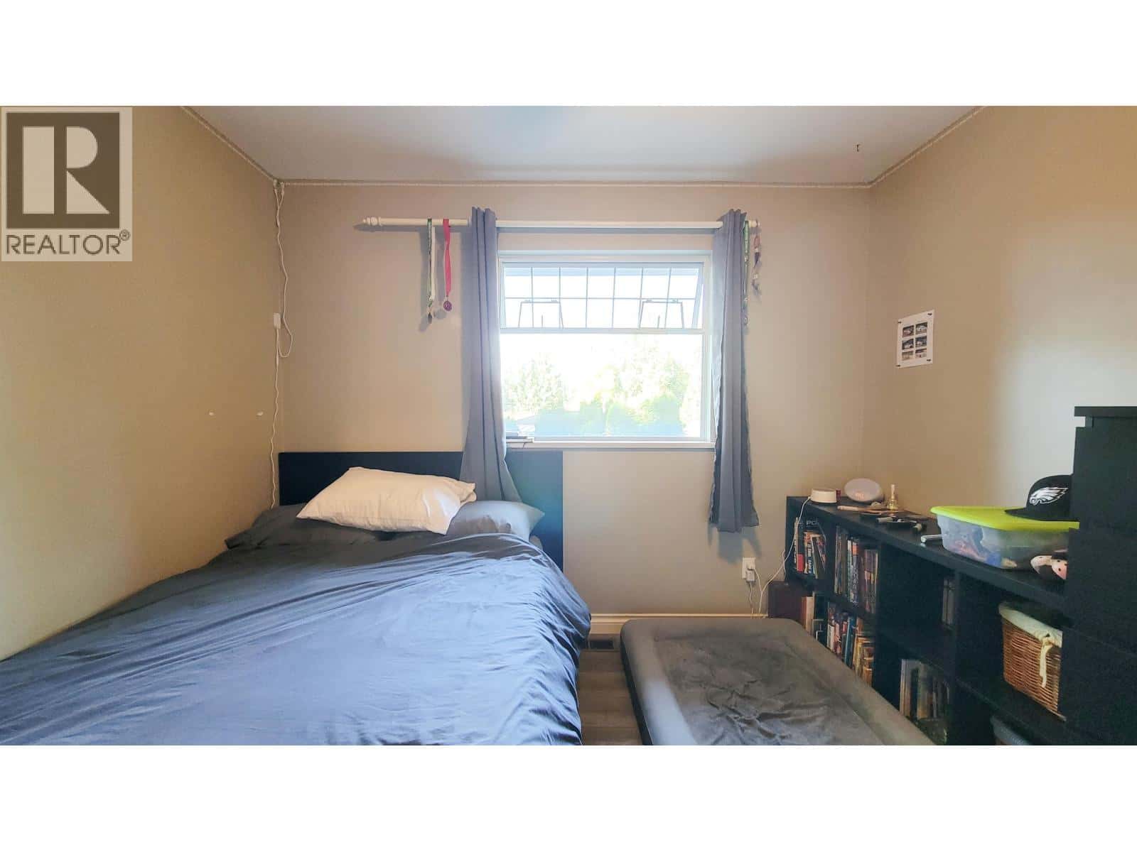 3595 WELLINGTON CRESCENT — North Vancouver - Photo 5 of 40