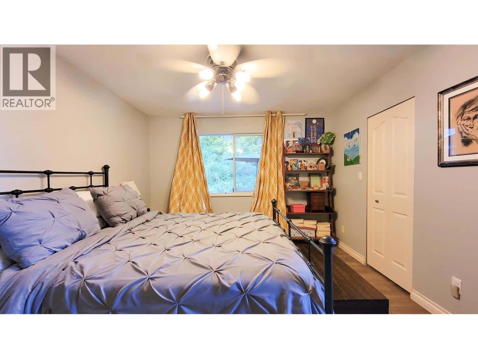 3595 WELLINGTON CRESCENT — North Vancouver - Photo 3 of 40