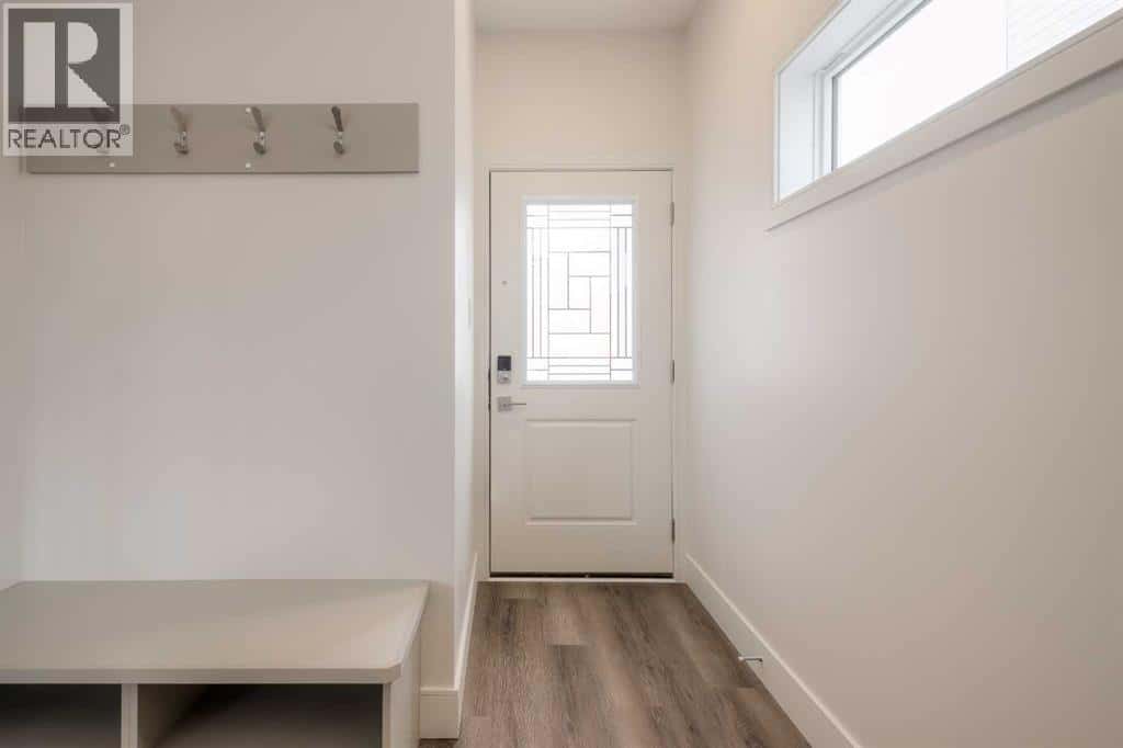 , Lethbridge, — Lethbridge - Photo 4 of 25