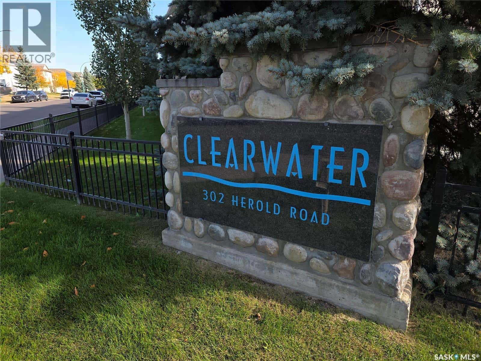 1 302 Herold ROAD — Saskatoon - Photo 3 of 17