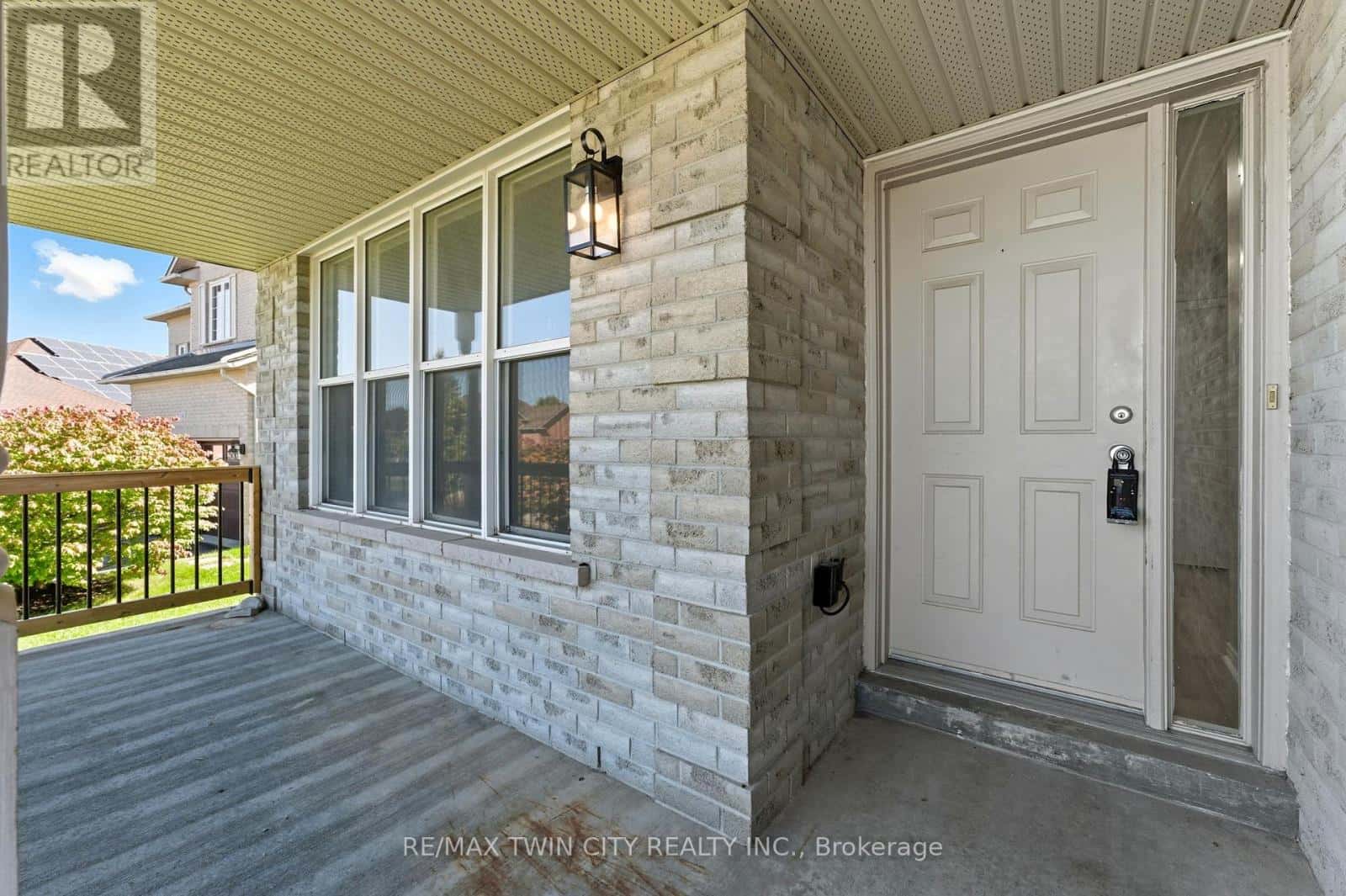 16 JONES COURT — North Dumfries - Photo 5 of 39