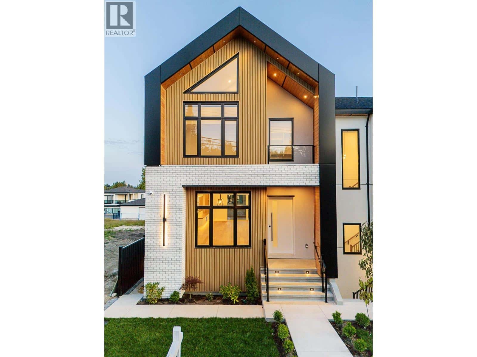 , Burnaby, British Columbia — Burnaby, British Columbia - Photo 3 of 37