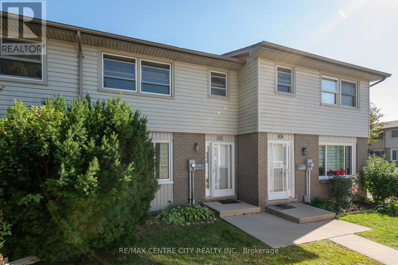 , London East (East L), — London East (East L) - Main photo