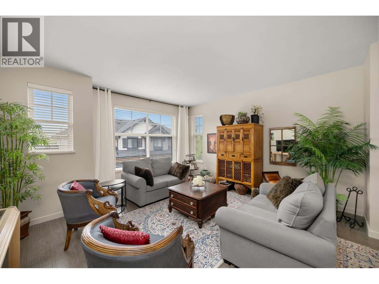 18 3461 PRINCETON AVENUE — Coquitlam - Photo 4 of 33