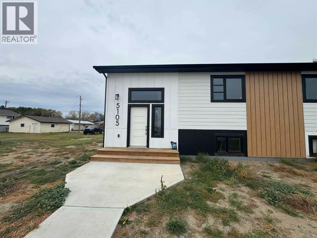 , Taber, Alberta — Taber, Alberta - Photo 3 of 23