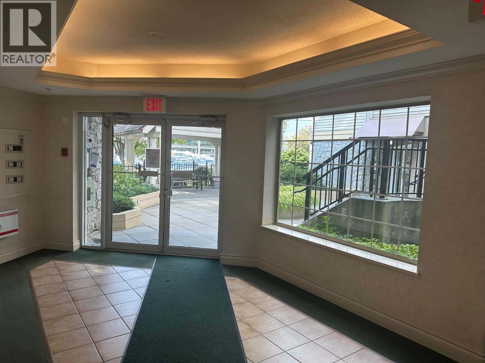 , New Westminster, British Columbia — New Westminster, British Columbia - Photo 2 of 23