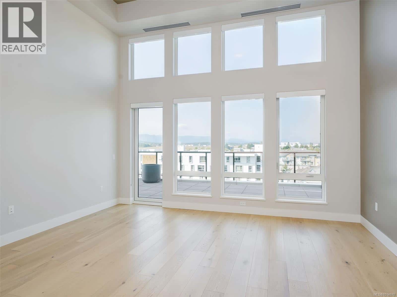 603 2461 Sidney Ave — Sidney - Photo 3 of 78