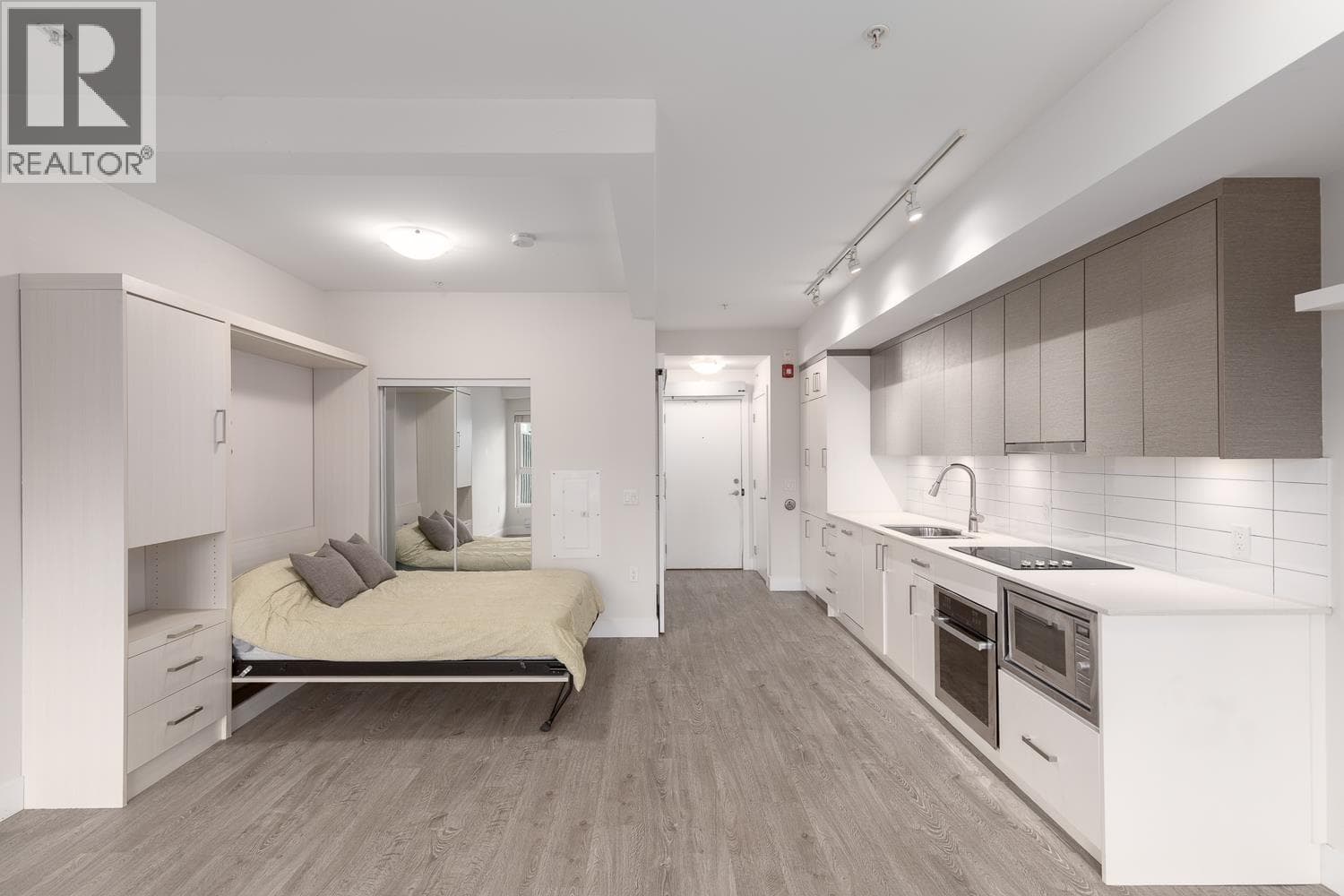 , New Westminster, British Columbia — New Westminster, British Columbia - Main photo