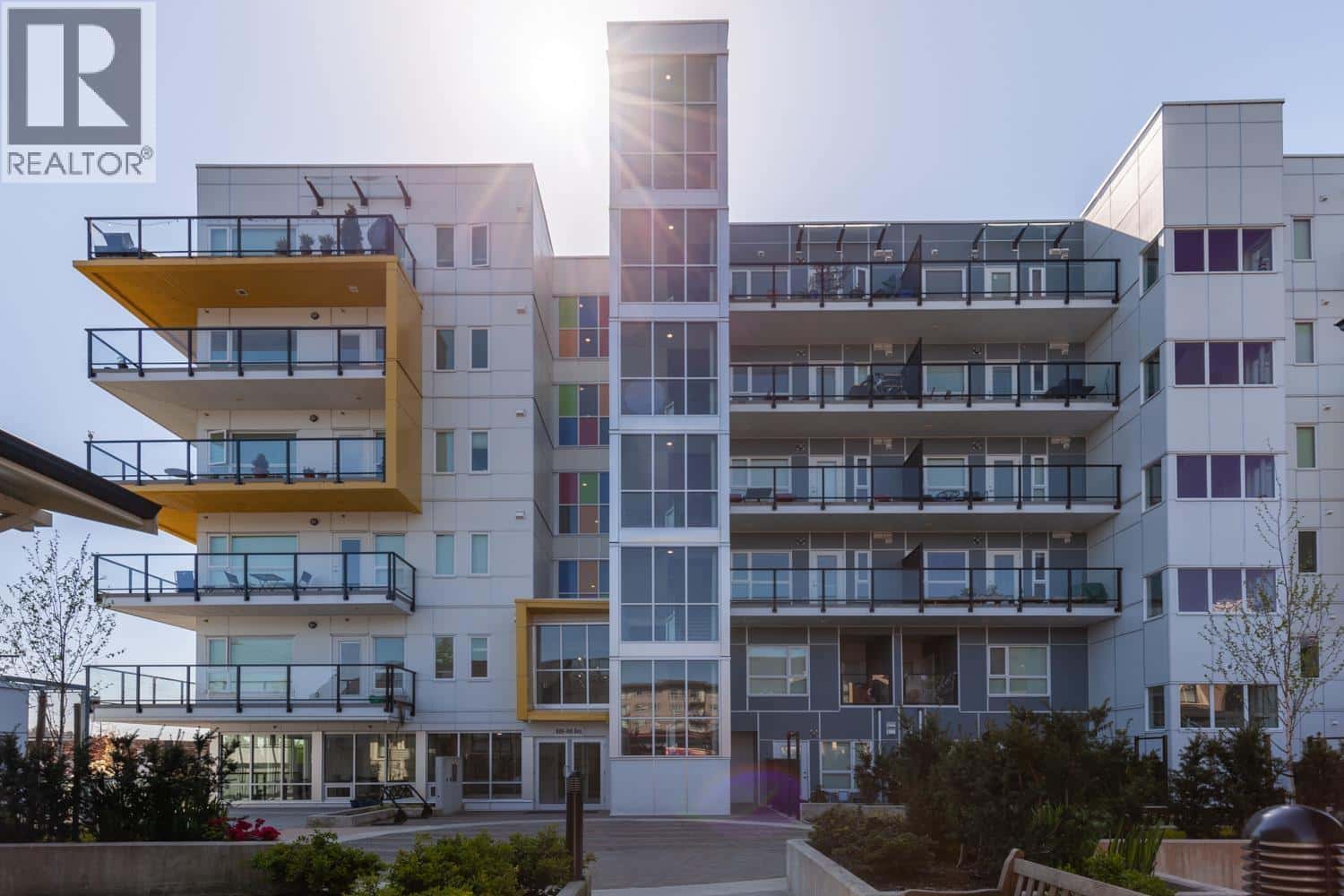 , New Westminster, British Columbia — New Westminster, British Columbia - Photo 2 of 24