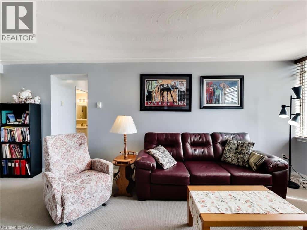 , Hamilton, Ontario — Hamilton, Ontario - Photo 5 of 41