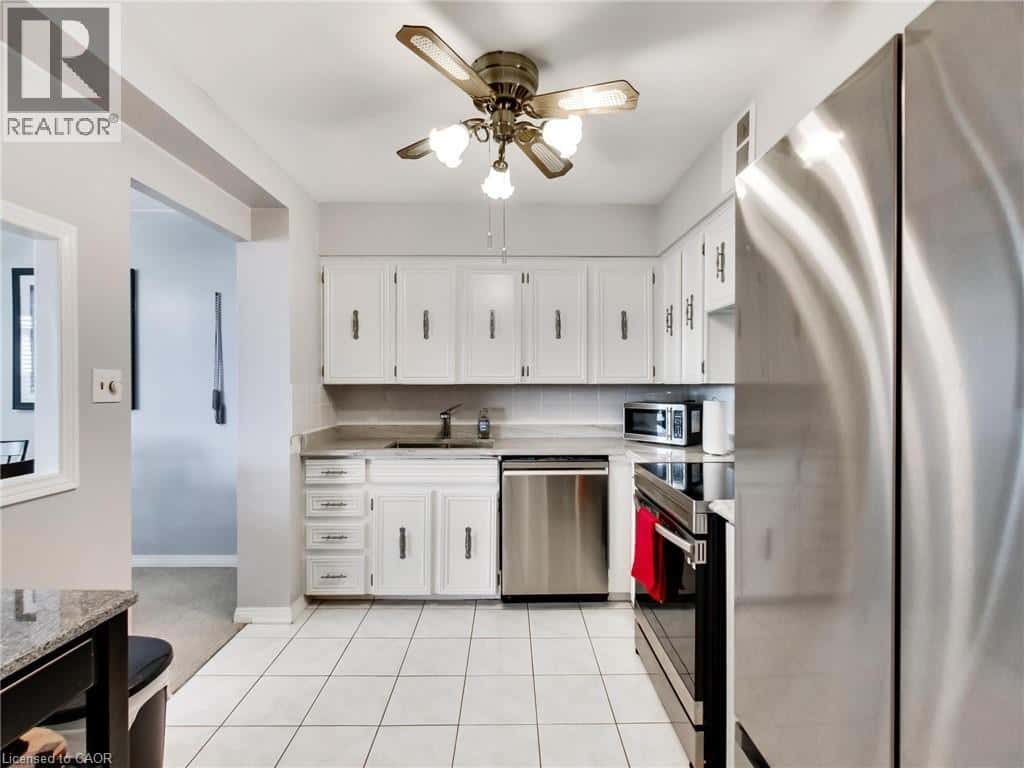 , Hamilton, Ontario — Hamilton, Ontario - Photo 4 of 41